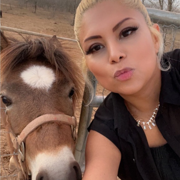 curatedbyerika